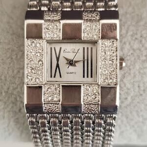 Erwin Pearl Women's Dress Watch Silver Tone with Crystal Accents Fresh Battery‎